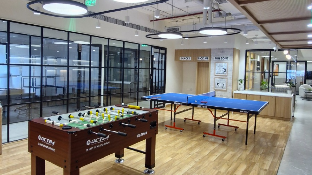 4 Seater Conference Room