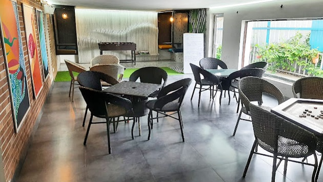 4 Seater Conference Room