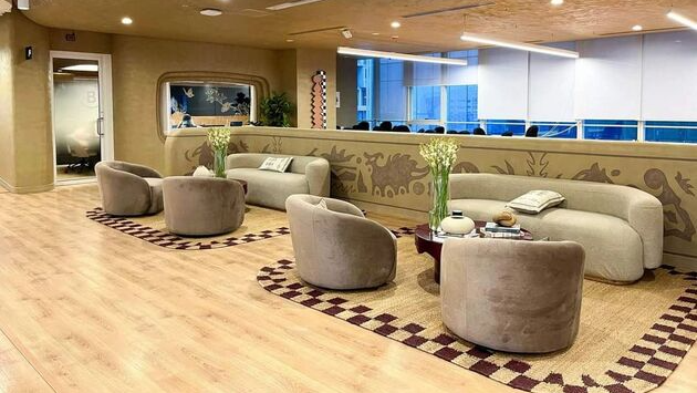 4 Seater Meeting Room