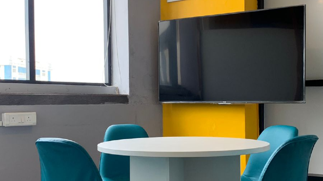 4 Seater Meeting Room