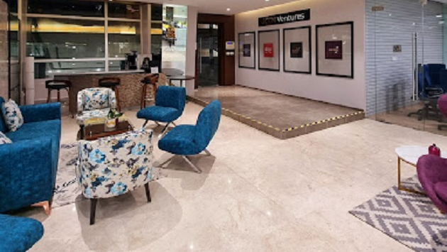 4 Seater Meeting Room