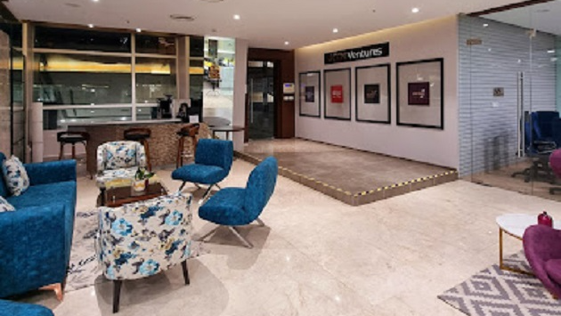 4 Seater Meeting Room