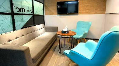 4 Seater Meeting Room