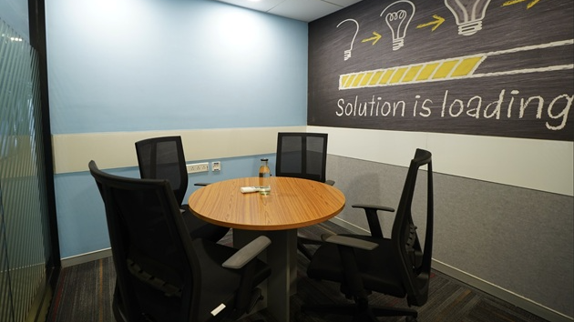 4 Seater Meeting Room