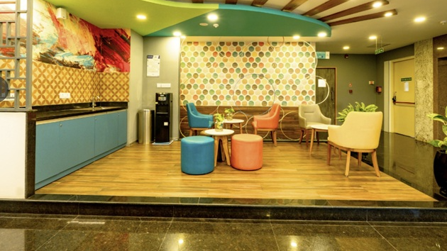 4 Seater Meeting Room