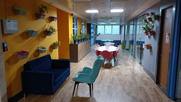GoSpace 7596 4 Seater Meeting Room