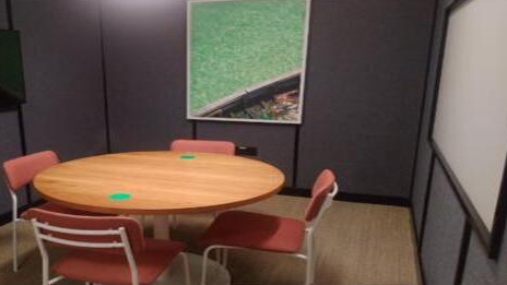 4 Seater Meeting Room