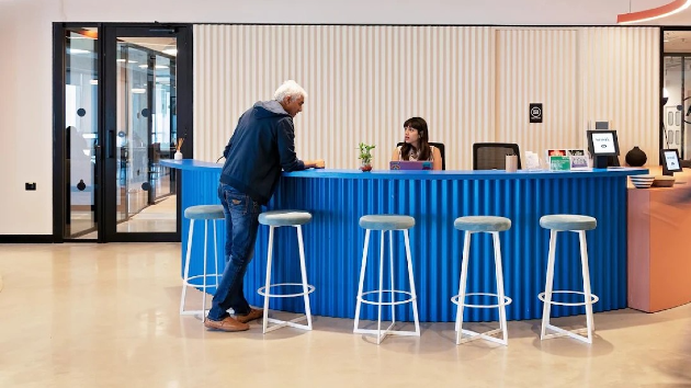 4 Seater Meeting Room