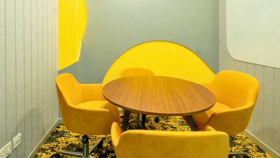 4 Seater Meeting Room