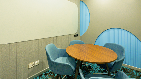 GoSpace 20703 4 Seater Meeting Room