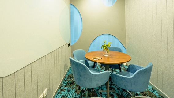 GoSpace 20703 4 Seater Meeting Room