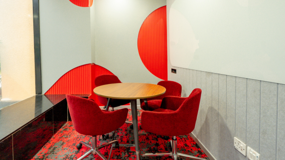 4 Seater Meeting Room