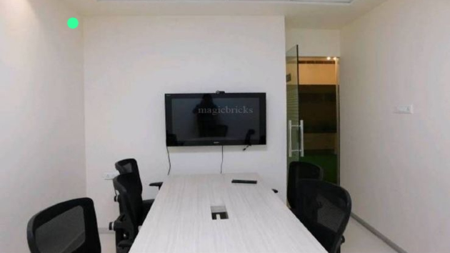 4 Seater Meeting Room