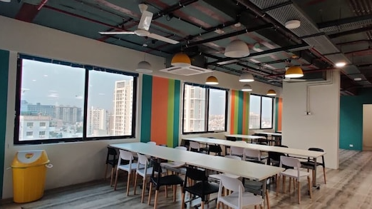 4 Seater Meeting Room