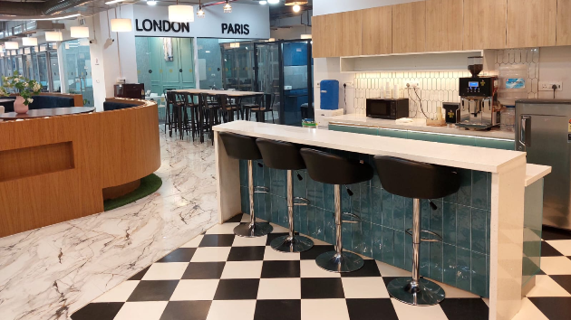 4 Seater Meeting Room