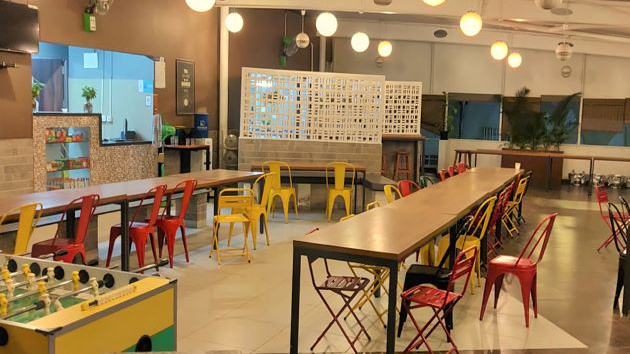 4 Seater Meeting Room