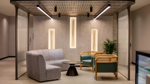 4 Seater Meeting Room