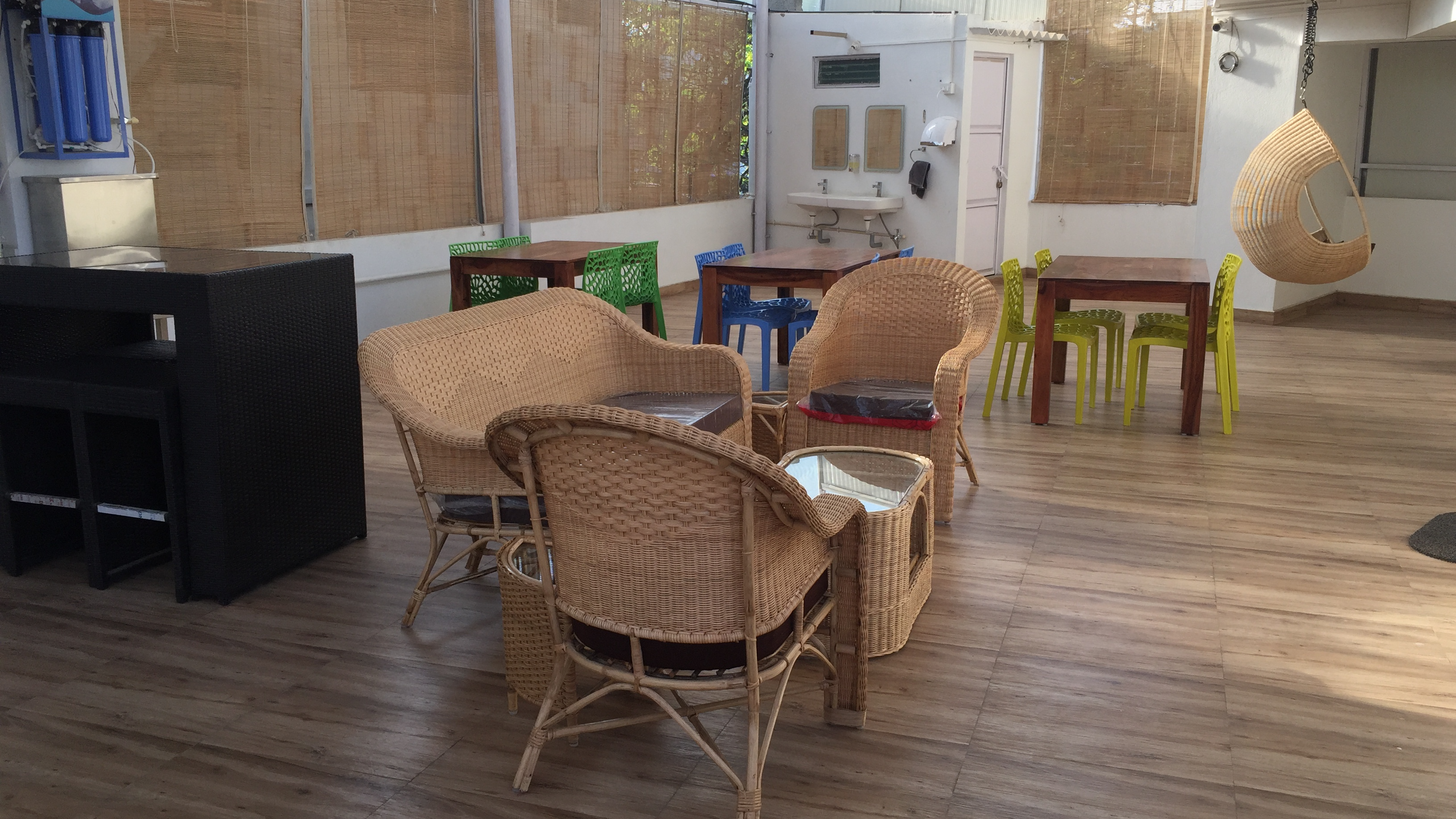 4 Seater Meeting Room