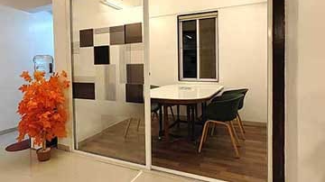 4 Seater Meeting Room 