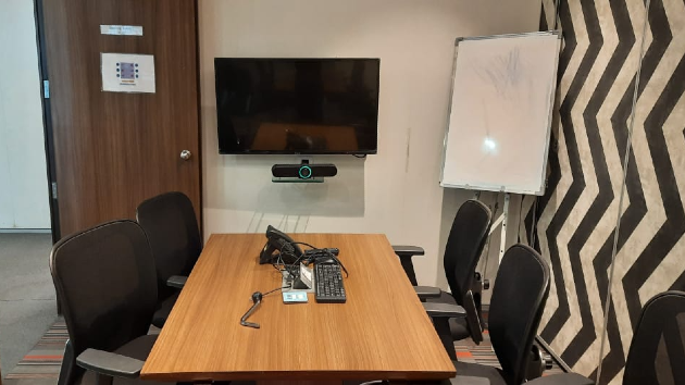 GoSpace 6088 4 Seater Meeting Room