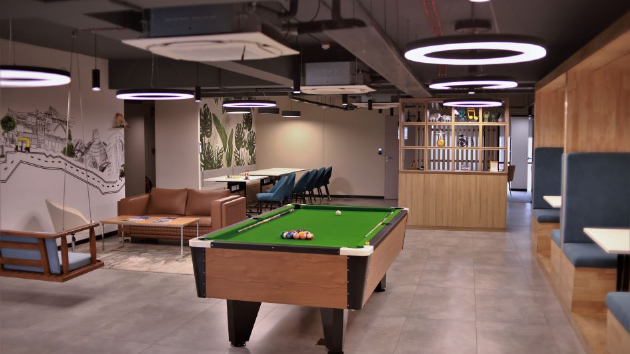 4 Seater Meeting Room