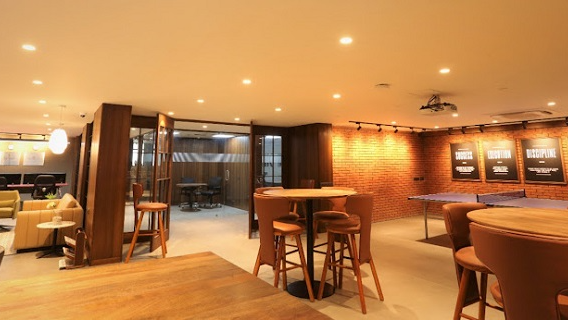 4 Seater Meeting Room