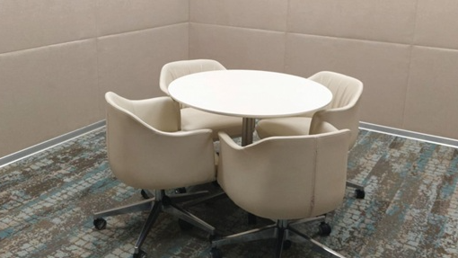 4 Seater Meeting Room