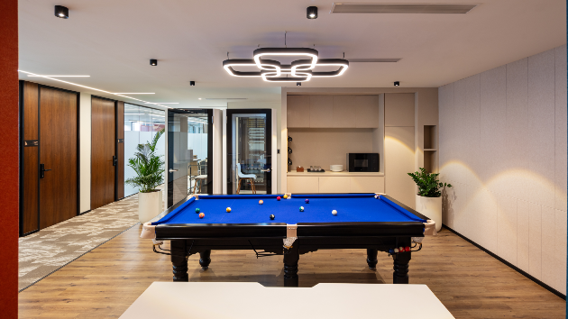 4 Seater Meeting Room