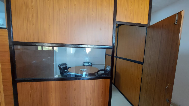 4 Seater Meeting Room