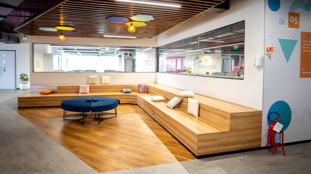 4 Seater Meeting Room