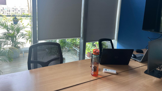 4 Seater Meeting Room 