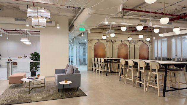 4 Seater Meeting Room