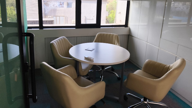 4 Seater Meeting Room in SG. Road - Sspacia Coworking | GoSpace 4421