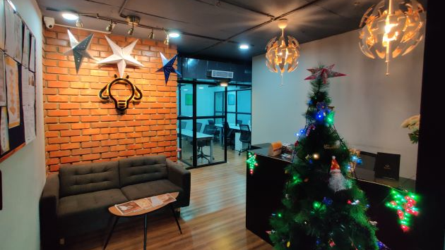 10 Seater Meeting Room