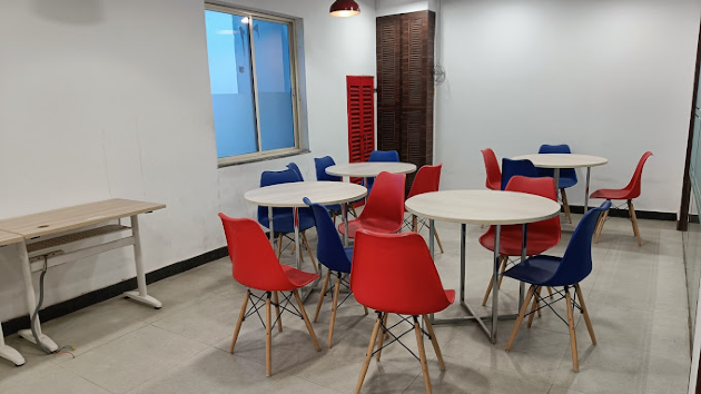 4 Seater Meeting Room