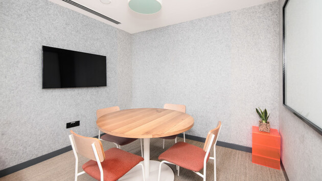 4 Seater Meeting Room