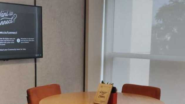 4 Seater Meeting Room