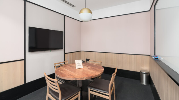 GoSpace 8553 4 Seater Meeting Room