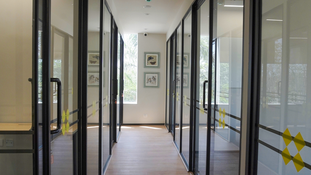 4 Seater Meeting Room 