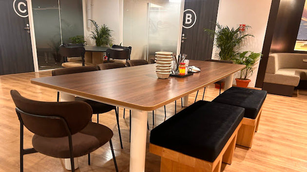 4 Seater Meeting Room