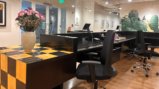 4 Seater Meeting Room