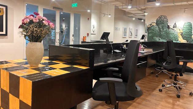 4 Seater Meeting Room