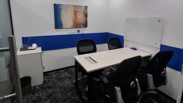 4 Seater Meeting Room in Sector 62 - Incuspaze Corenthum 2nd Floor | GoSpace 9006