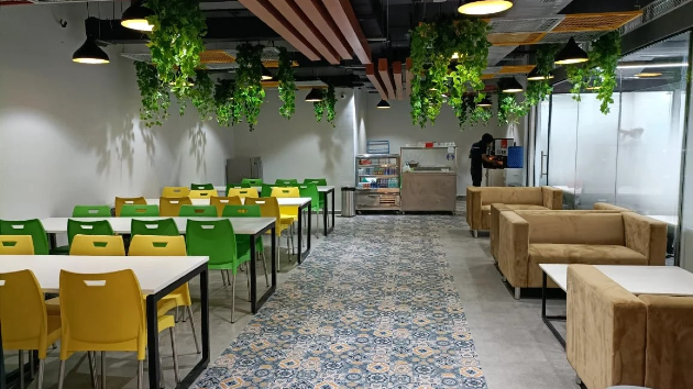4 Seater Meeting Room