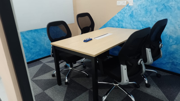4 Seater Meeting Room in Sector 62 - Incuspaze Corenthum 4th Floor | GoSpace 9008