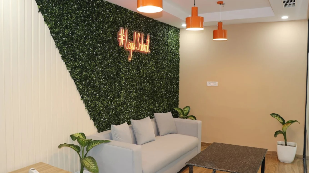 4 Seater Meeting Room