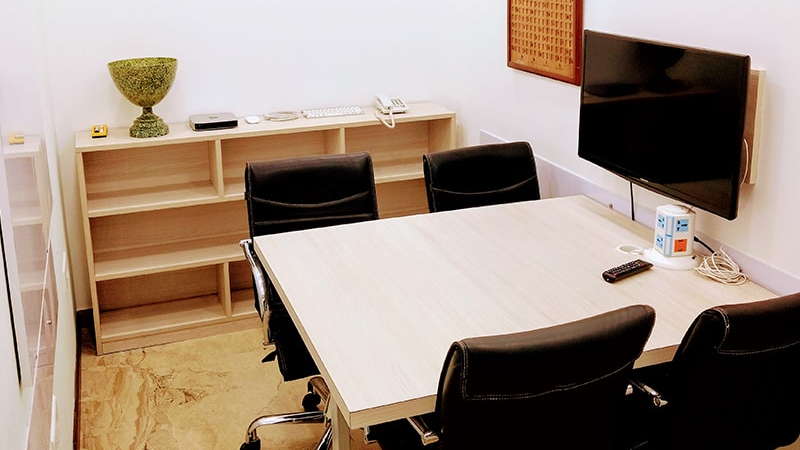 4 Seater Meeting Room