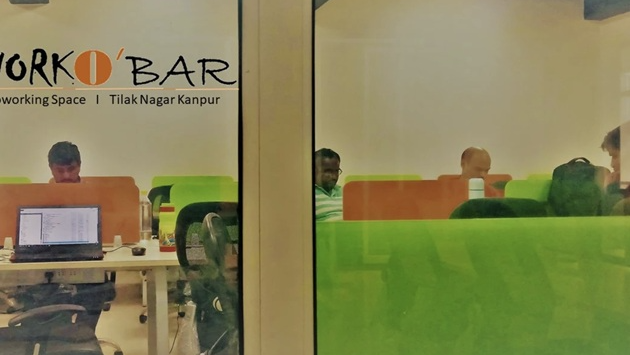 4 Seater Meeting Room 