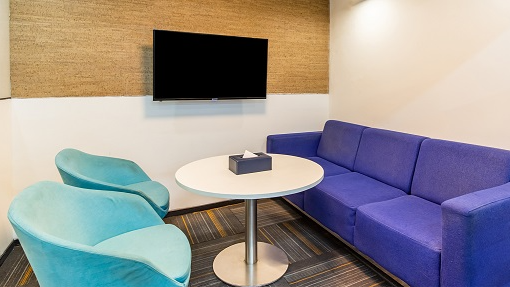 4 Seater Meeting Room