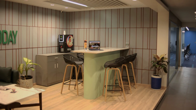 4 Seater Meeting Room